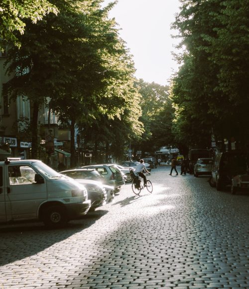 Kopfsteingepflasterte Straße in Berlin