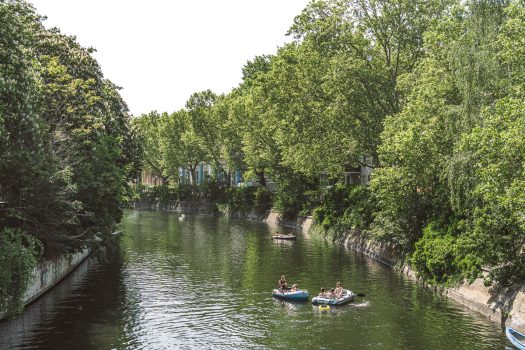 Ruderboote im Teltowkanal